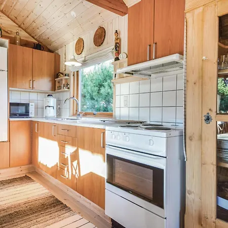 Gorgeous Home In Hovborg With Wifi 호프보리
