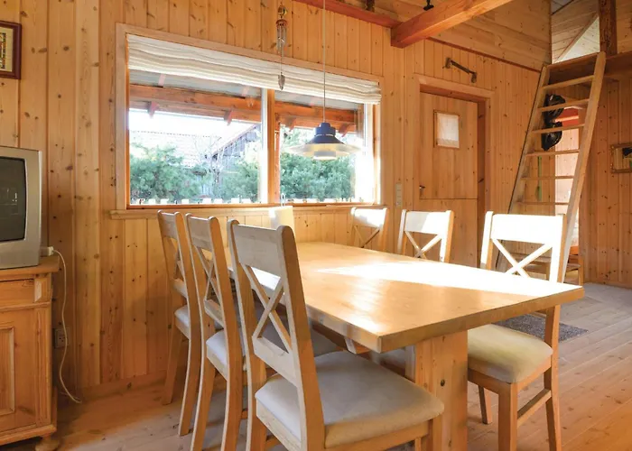 Two-bedroom In 펜션 *
